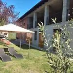 Dom wakacyjny La Casa Rossa -dimora Di Campagna Montechiaro D'acqui
