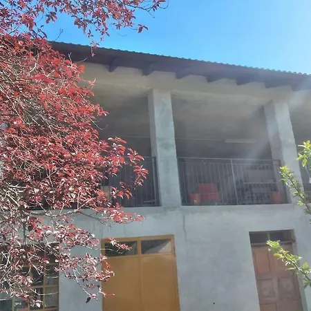 Dom wakacyjny La Casa Rossa -dimora Di Campagna