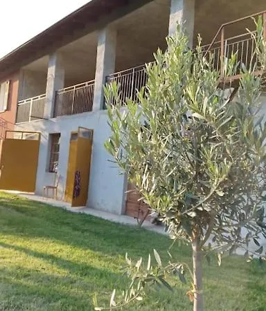 Casa de Férias La Casa Rossa -dimora Di Campagna Montechiaro D'acqui