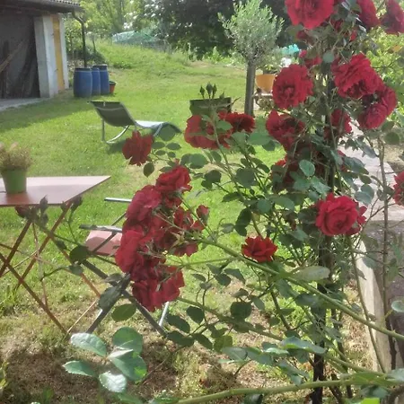 La Casa Rossa -dimora Di Campagna * Montechiaro D'acqui